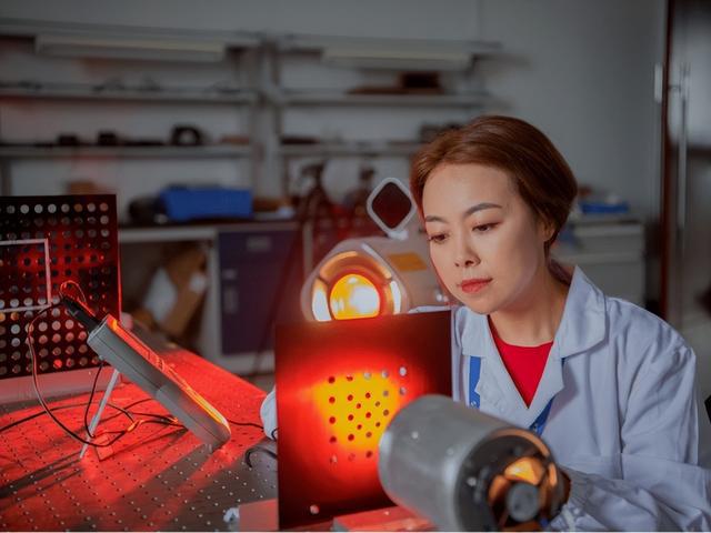 2024年，中美7月芯片出口額斷崖差距：美國154億，中國是多少？(圖9)
